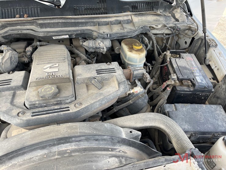2016-dodge-2500-image-14