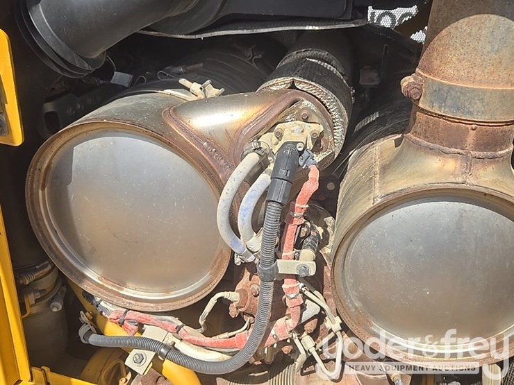 2019-caterpillar-d6t-lgp-image-42