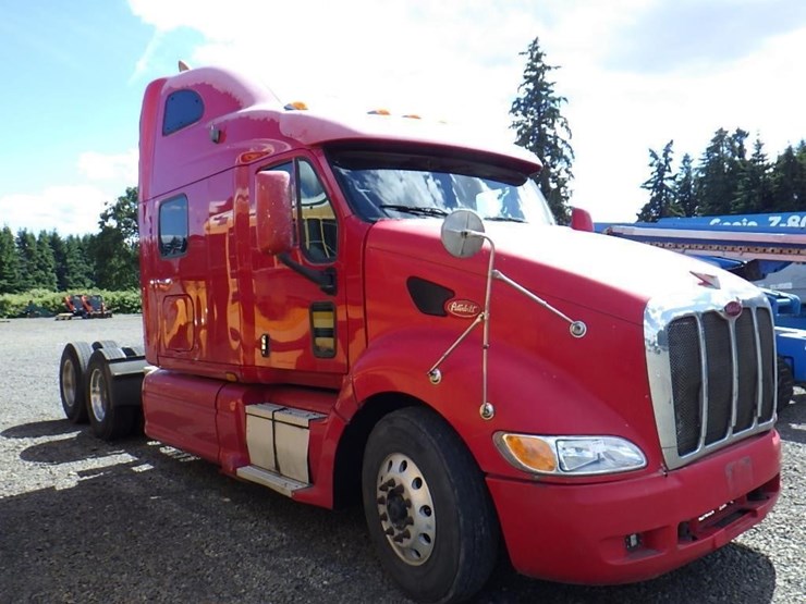 2008-peterbilt-387-image-3
