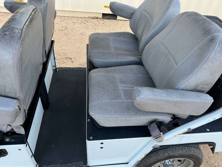 2012-columbia-6-seat-summit-golf-cart-(-875.8-hours)-image-21