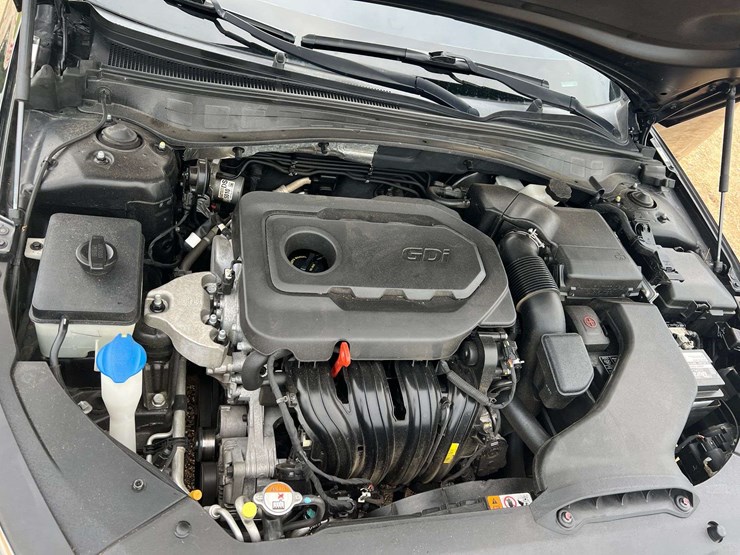 2016-kia-optima-4-door-sedan-(166,343-miles)-image-7