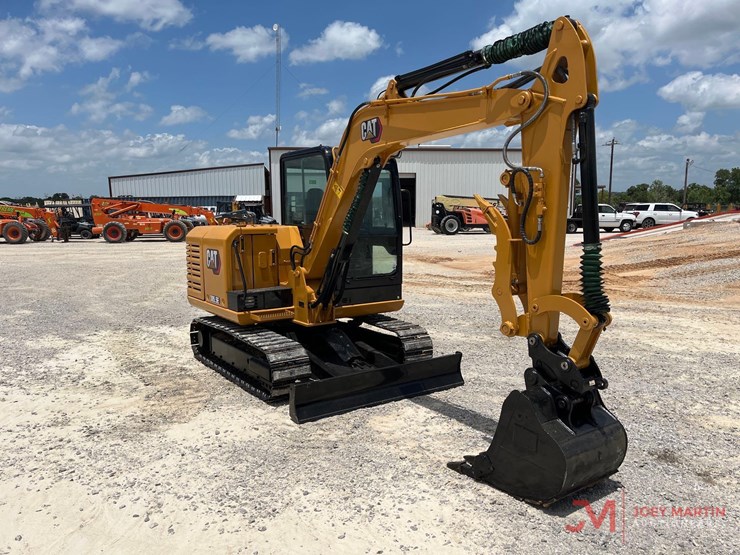2022-caterpillar-305.5e2-image-3