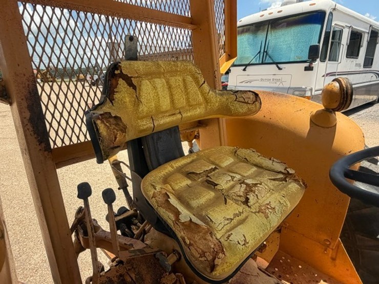 john-deere-302-image-33