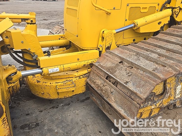 2021-komatsu-d61pxi-24-image-22