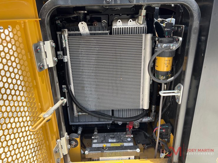 caterpillar-305.5e2-image-6