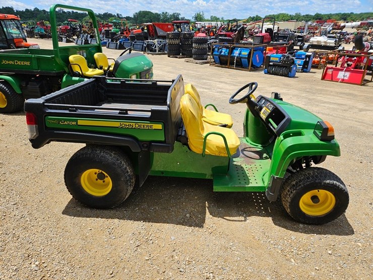 2014-john-deere-gator-image-6