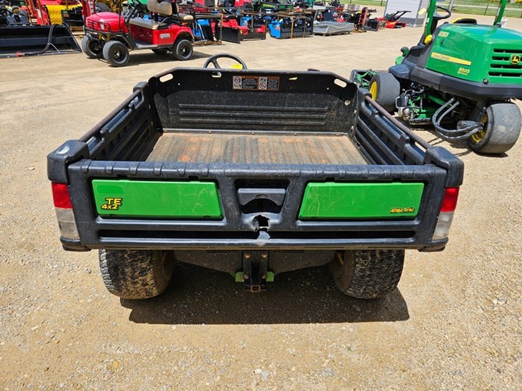 2014-john-deere-gator-image-4