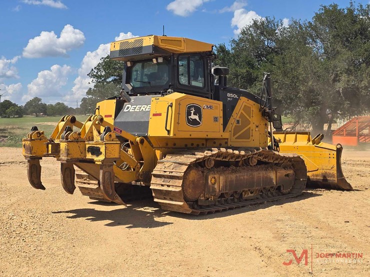 2020-deere-850l-wlt-image-34