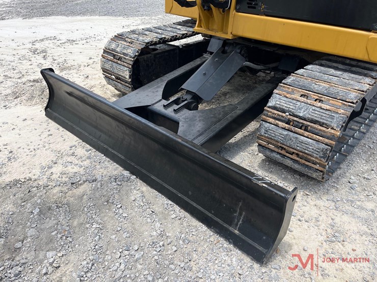 caterpillar-305.5e2-image-8