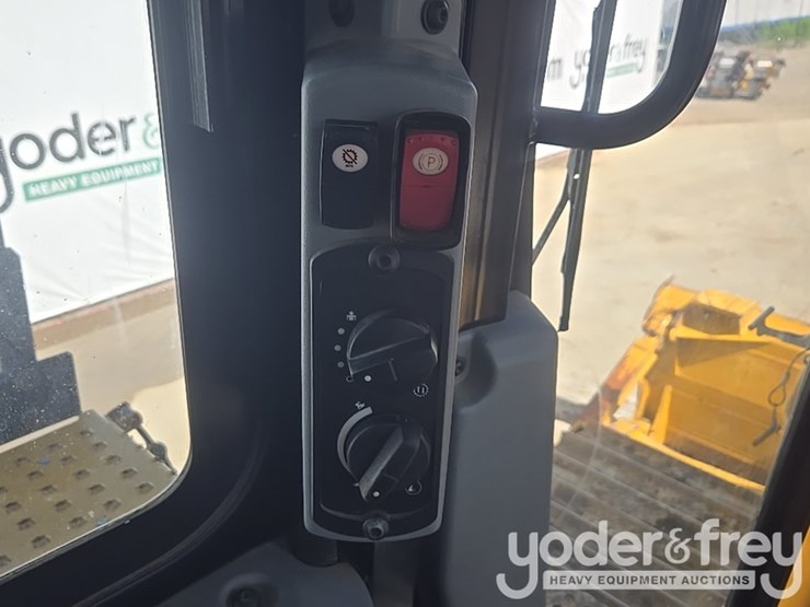 2019-caterpillar-d6t-lgp-image-57