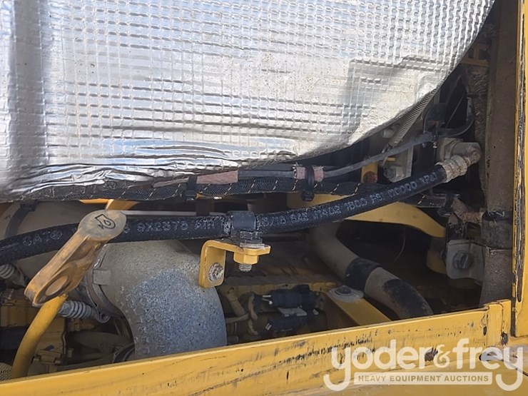 2019-caterpillar-d6t-lgp-image-38