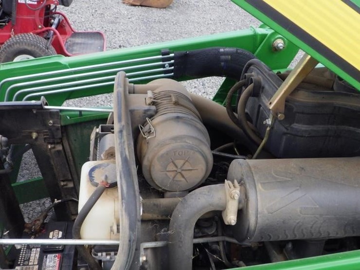 john-deere-3032e-image-24