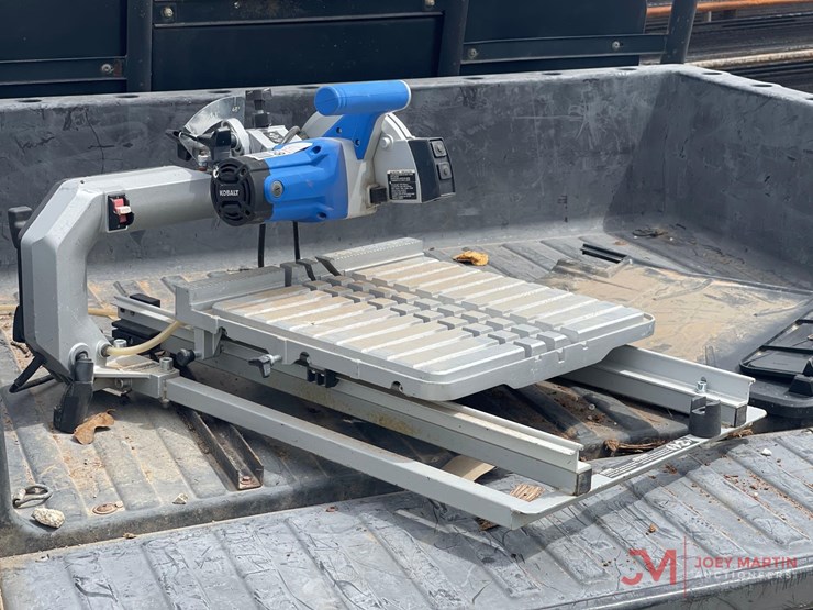 kobalt-wet-sliding-table-tile-saw-image-1