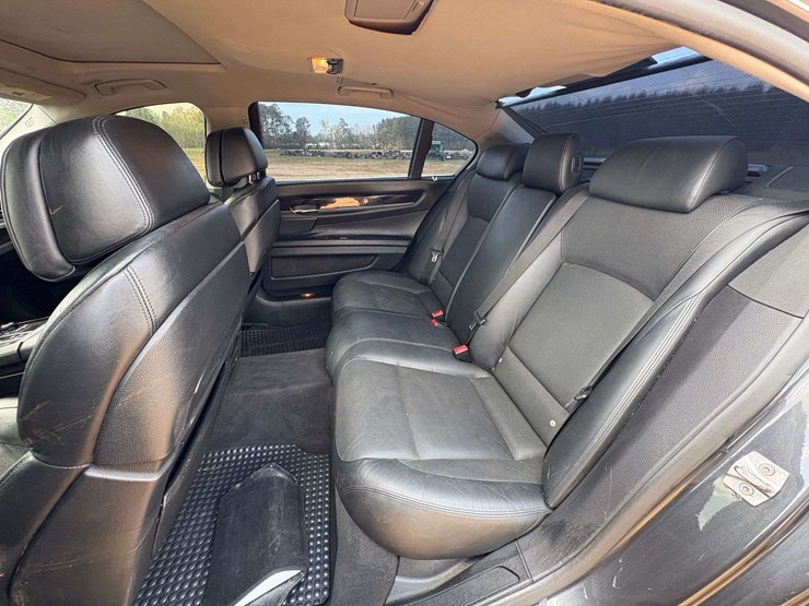 2012-bmw-7-series-4-door-sedan-(143,184-miles)-not-running-image-16