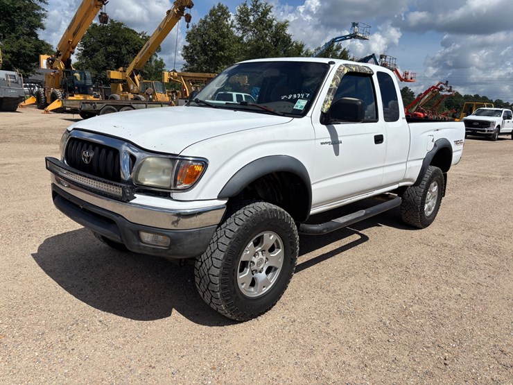 2002-toyota-tacoma-image-1