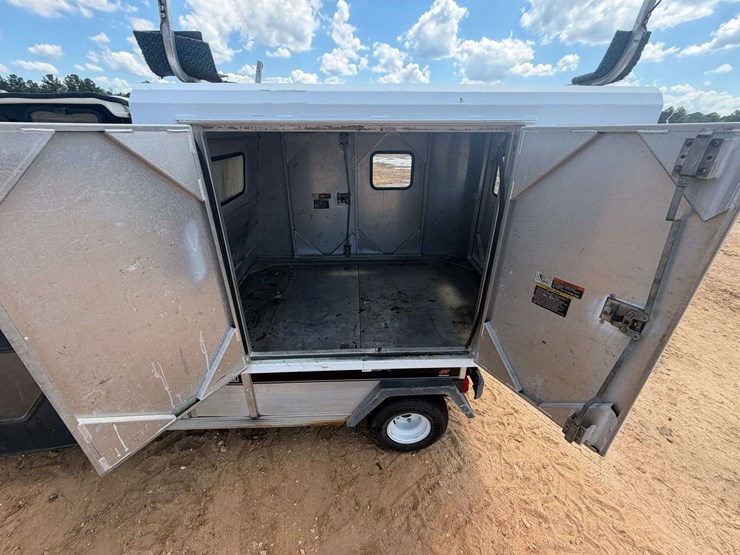 2005-club-car-carry-all-zmt-utility-cart-image-13