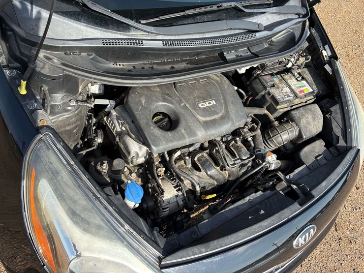 2016-kia-rio-4-door-awd-sedan-(87,338-miles)-image-23