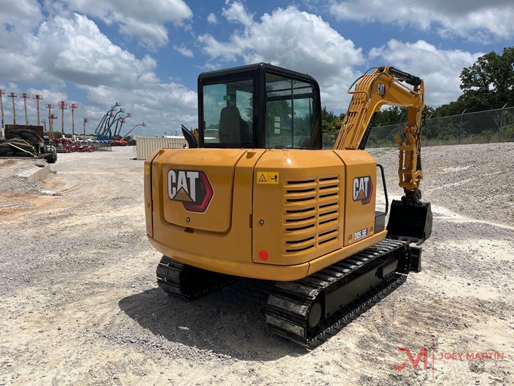 2022-caterpillar-305.5e2-image-4