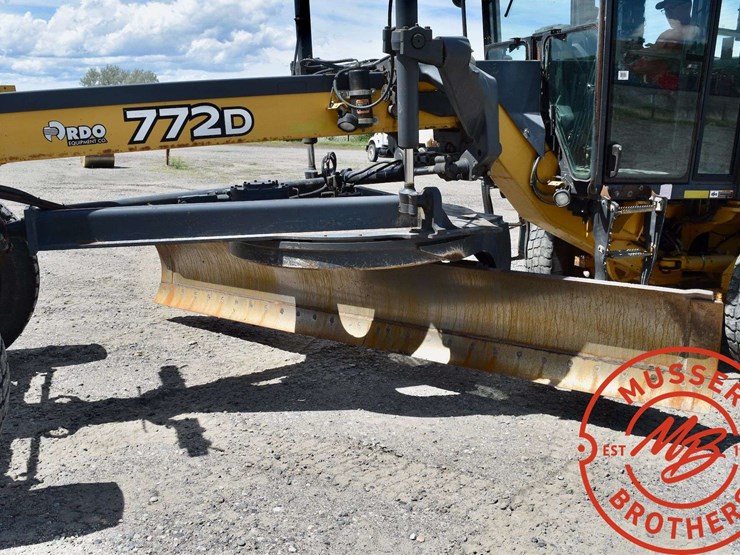 2008-deere-772d-image-29