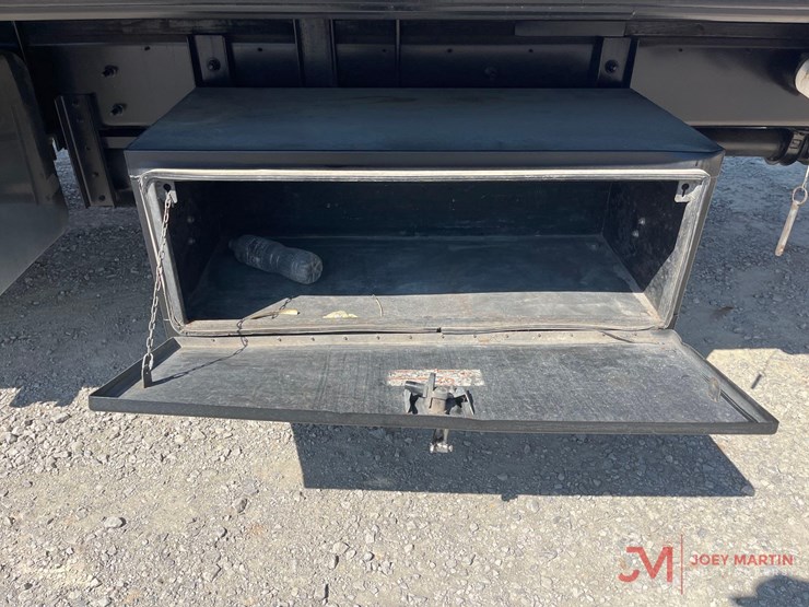 hino-338-image-6