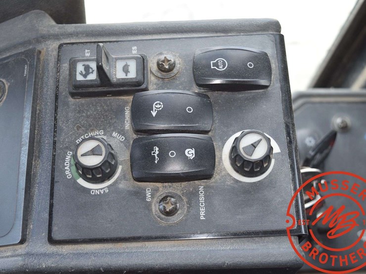 2008-deere-772d-image-76