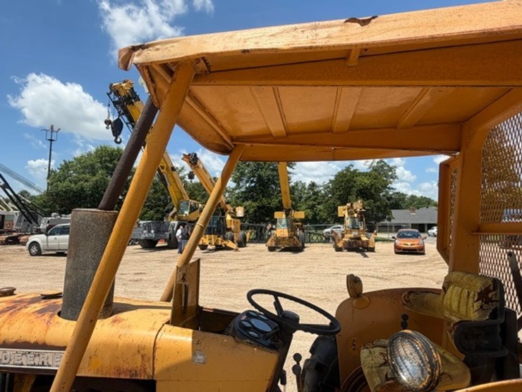 john-deere-302-image-12