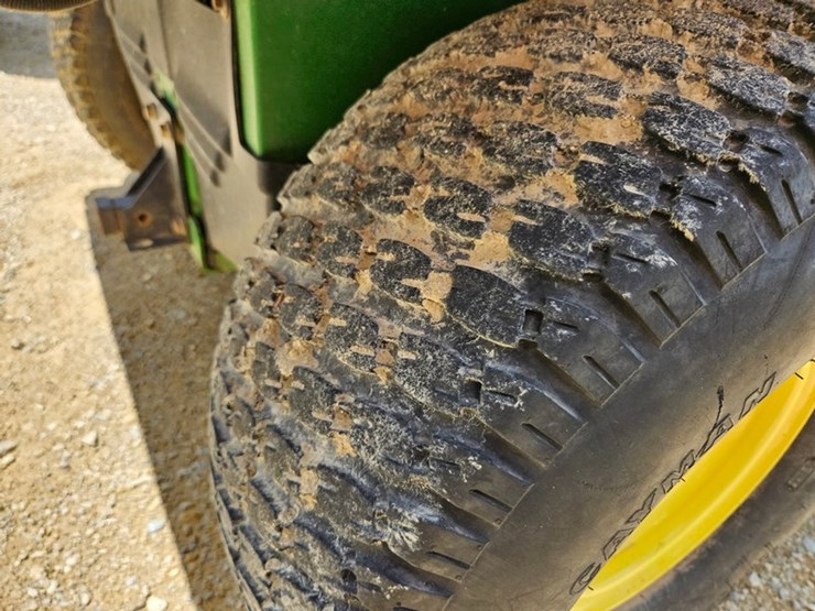 2014-john-deere-gator-image-24