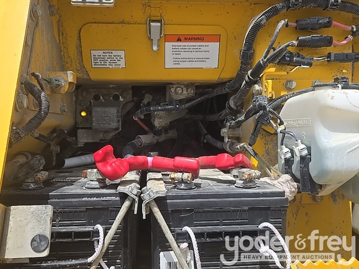 2021-komatsu-d61pxi-24-image-29