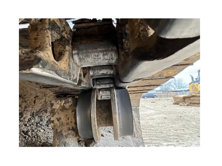2022-komatsu-d61px-24-image-24