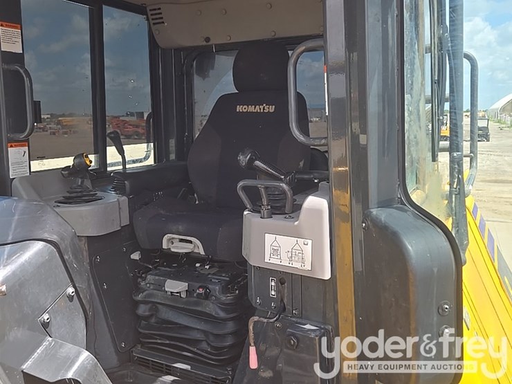 2024-komatsu-d61px-24-image-46