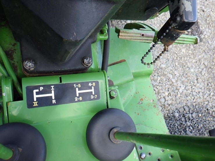 john-deere-2040-image-11