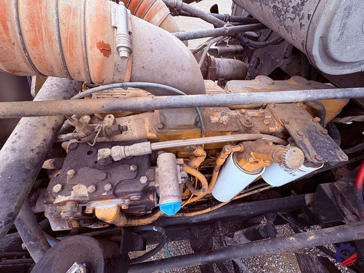 1993-freightliner-fld120-image-22
