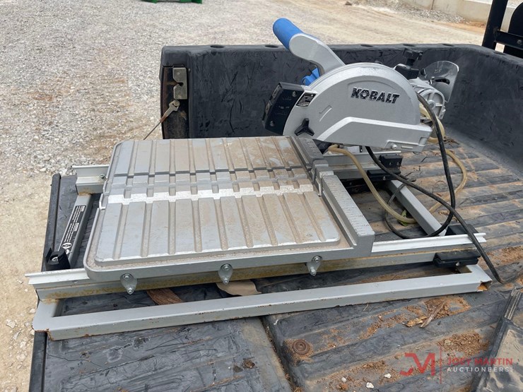 kobalt-wet-sliding-table-tile-saw-image-3
