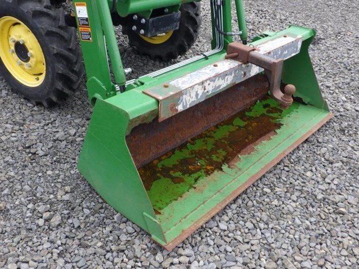 john-deere-3032e-image-15