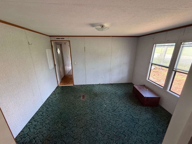 2000-horton-homes-inc.-14x64-2br/2bath-mobile-home-image-30