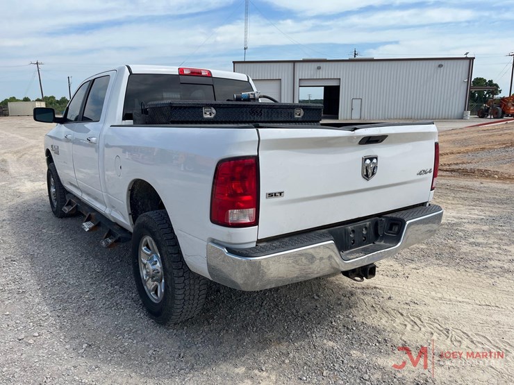 2016-dodge-2500-image-3