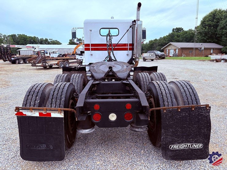 1993-freightliner-fld120-image-6