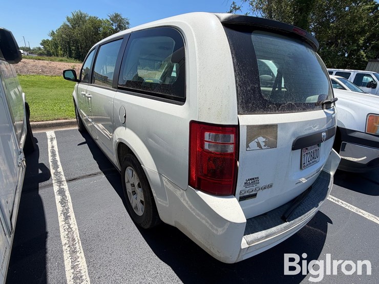 2010-dodge-grand-caravan-se-image-7