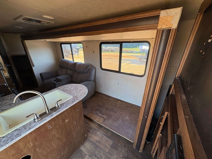 2018-forest-river-"salem-cruise-lite"-travel-trailer-image-18