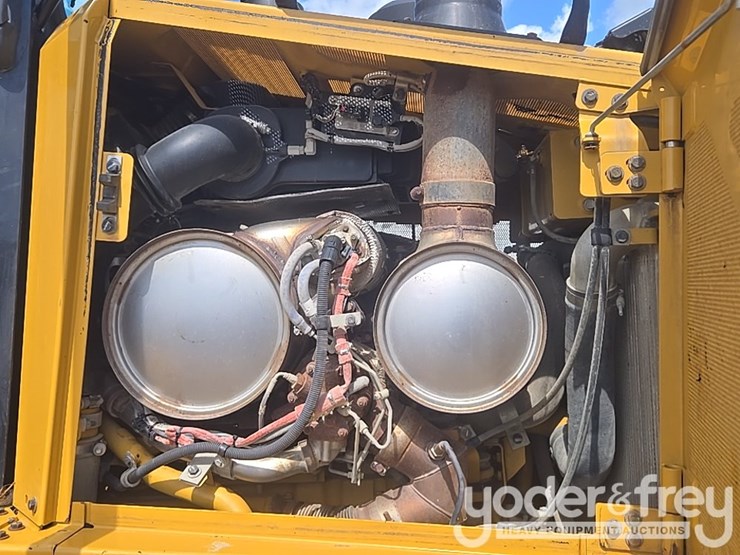 2019-caterpillar-d6t-lgp-image-40