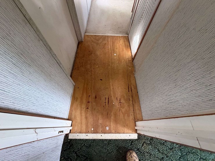 2000-horton-homes-inc.-14x64-2br/2bath-mobile-home-image-33