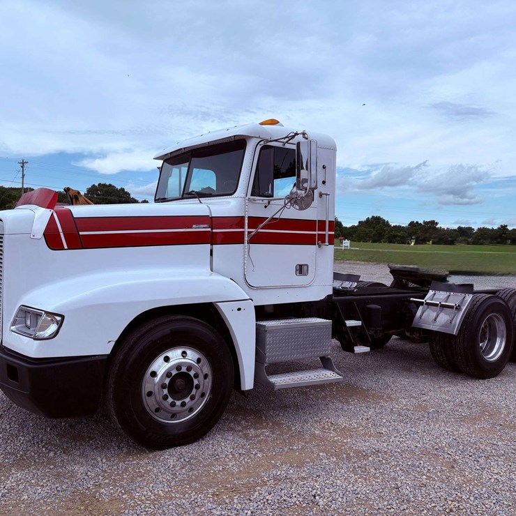 1993 FREIGHTLINER FLD120