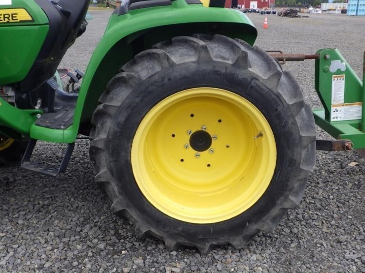 john-deere-3032e-image-9