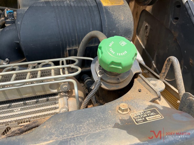 2023-deere-331g-image-10