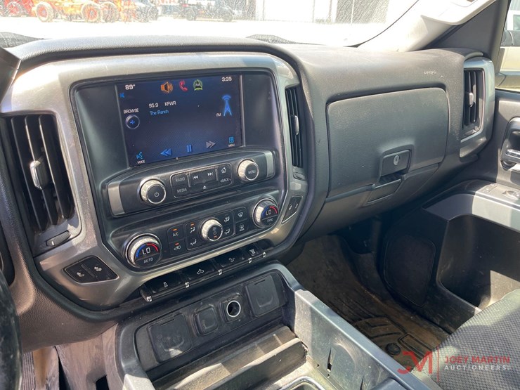 2015-chevrolet-silverado-2500-image-23