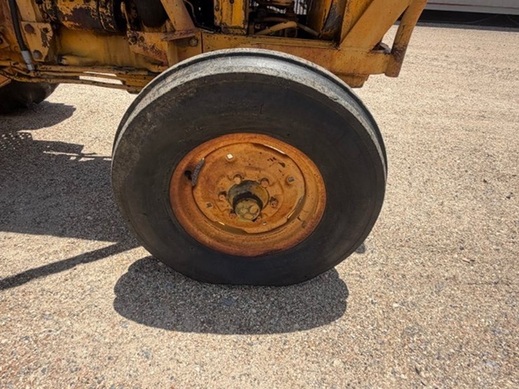 john-deere-302-image-24