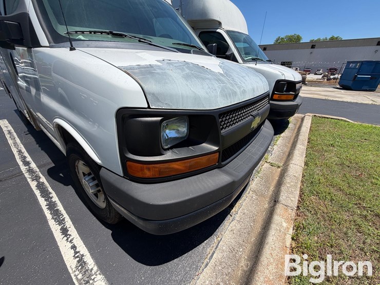 2011-chevrolet-express-g3500-image-12