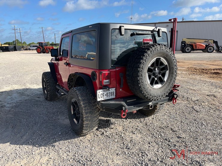2012-jeep-wrangler-sport-image-3