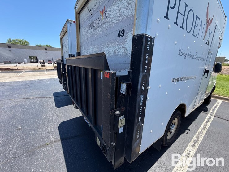 2011-chevrolet-express-g3500-image-15