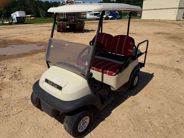 club-car-gas-golf-cart-image-1